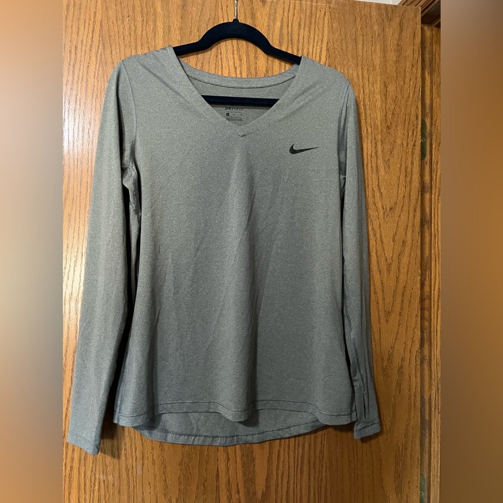 Gray Nike dry fit long sleeve shirt